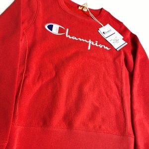 Brand new! Women’s champion sweatshirt ❤️